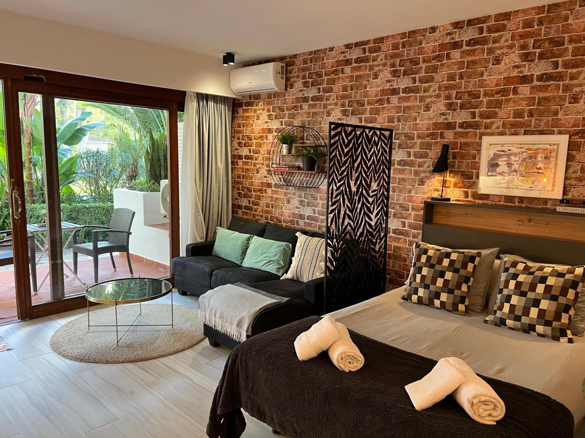 Puerto Banus Pol Suite Y Hada Suite Marbella Eksteriør billede